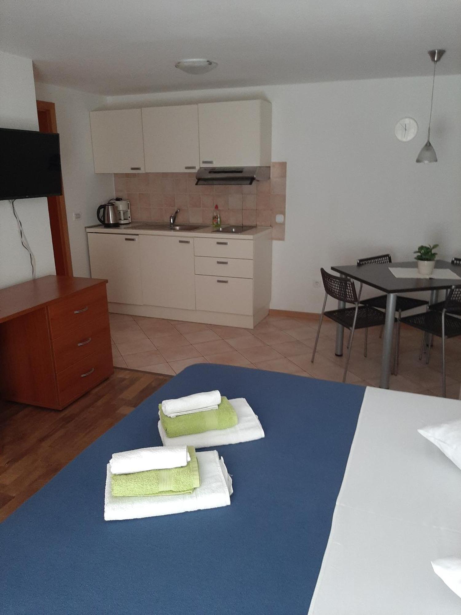 Apartments By The Sea Cres - 13312 Bilik gambar